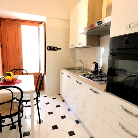 Estate4home - Hearts Apartmán Sorrento