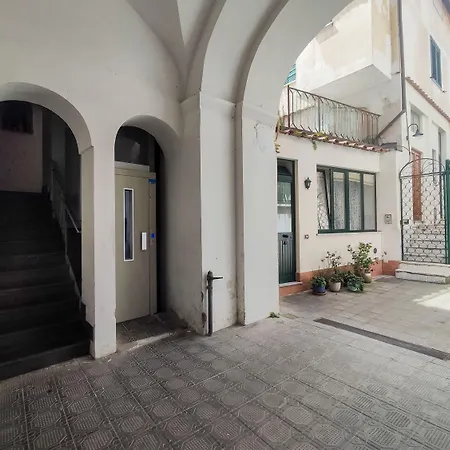 Estate4home - Hearts Apartmán Sorrento