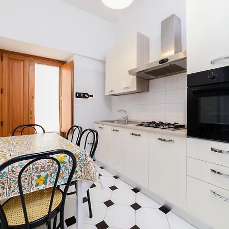 Estate4home - Hearts Sorrente